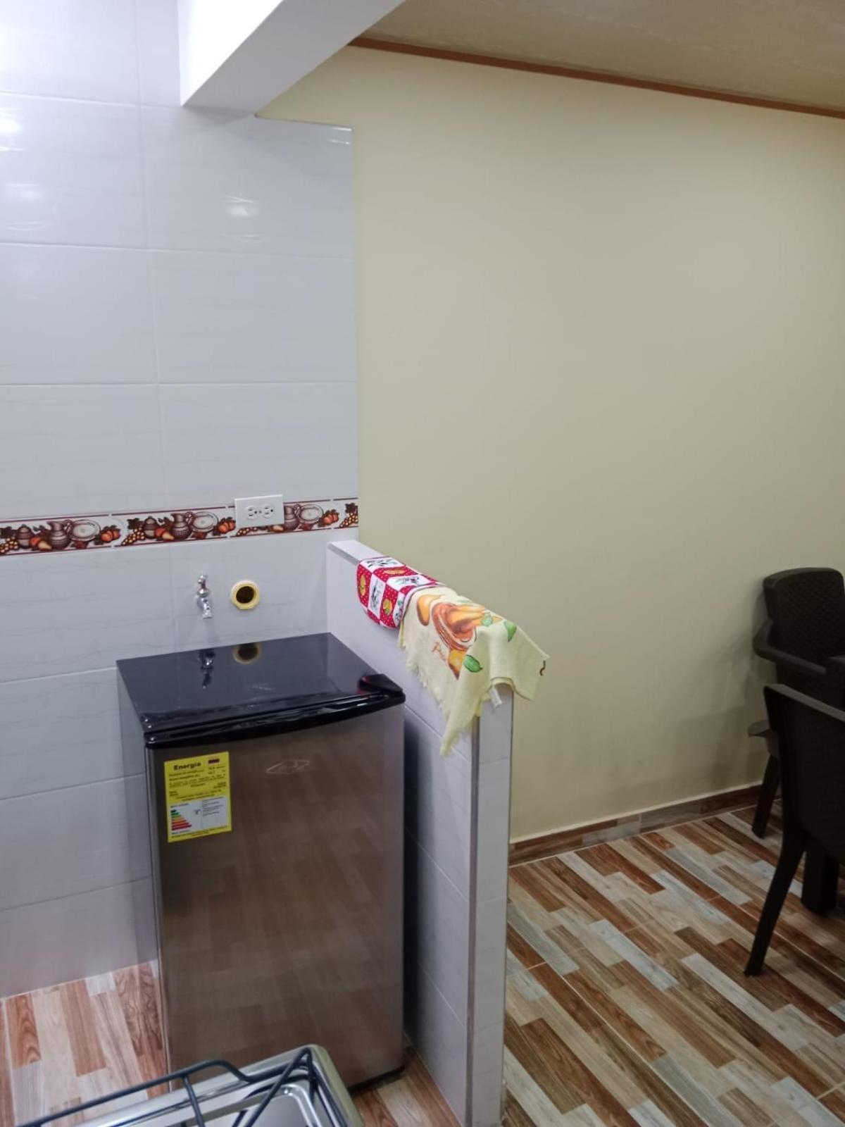 Aparta Estudio Cerca Al Aeropuerto Espectacular 2 Bogotá Eksteriør bilde
